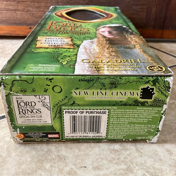 Vintage Lord of the Rings Galadriel Collector Action Figure Doll by ToyBiz 2002 - Picture 3 of 14